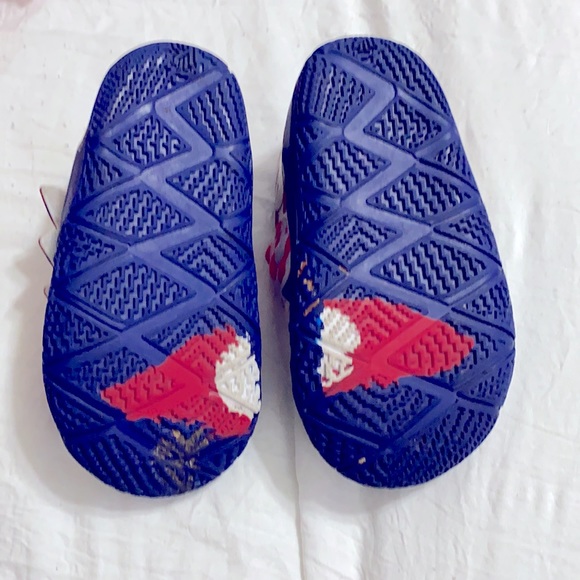 Shoes - Picture 4 of 4